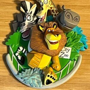 Hallmark Madagascar Friends at Large  2005 keepsake Christmas ornament Vintage